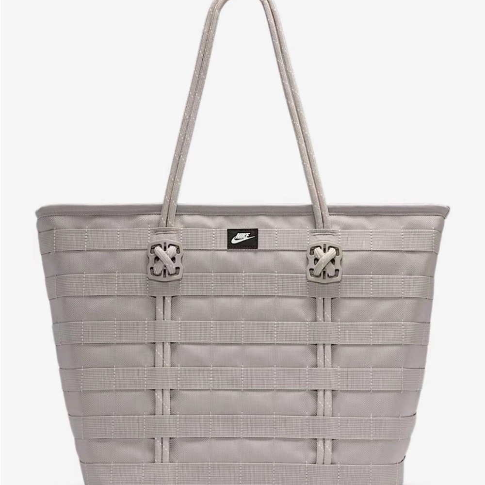 Nike RPM (26L) Gray Tote Bag (used once, like new)